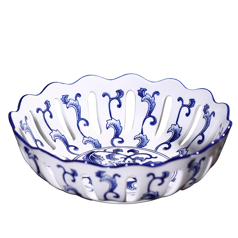 Blue and white porcelain hollow fruit plate household snack plate Jahrriesnge porcelain of fruit dish cna0019