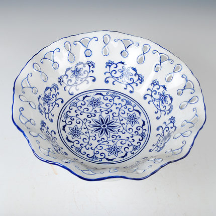 Classical blue and white porcelain Low-foot fruit plate snack basket Jahrriesnge porcelain of tall snack basket cna0052