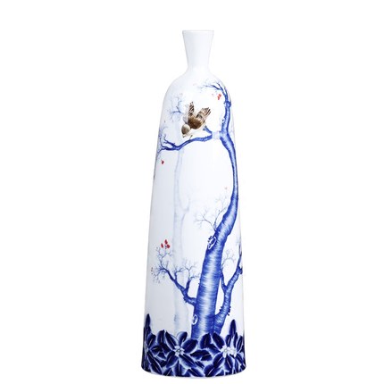 Master hand-painted blue and white porcelain vase Jahrriesnge porcelain of hand painted white blue vase cna0080
