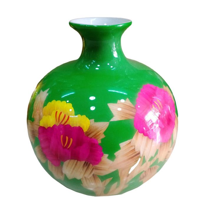 Chinese middle green ceramic vases and ornaments with flowers painting Jahrriesnge porcelain of lotus flower vase cna1358