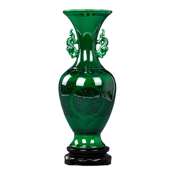 Chinese Jingdezhen small jade green ceramic vases and ornaments Jahrriesnge porcelain of cna1359