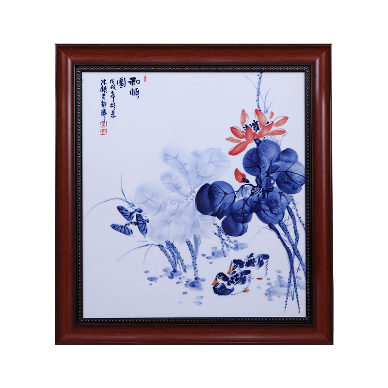 Hand-painted freehand lotus porcelain plate painting wall background Jahrriesnge porcelain painting of cna1582